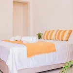 Unique 2bdr Near Sea And Pool In Center! *